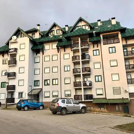 Apartment Pine Forest *